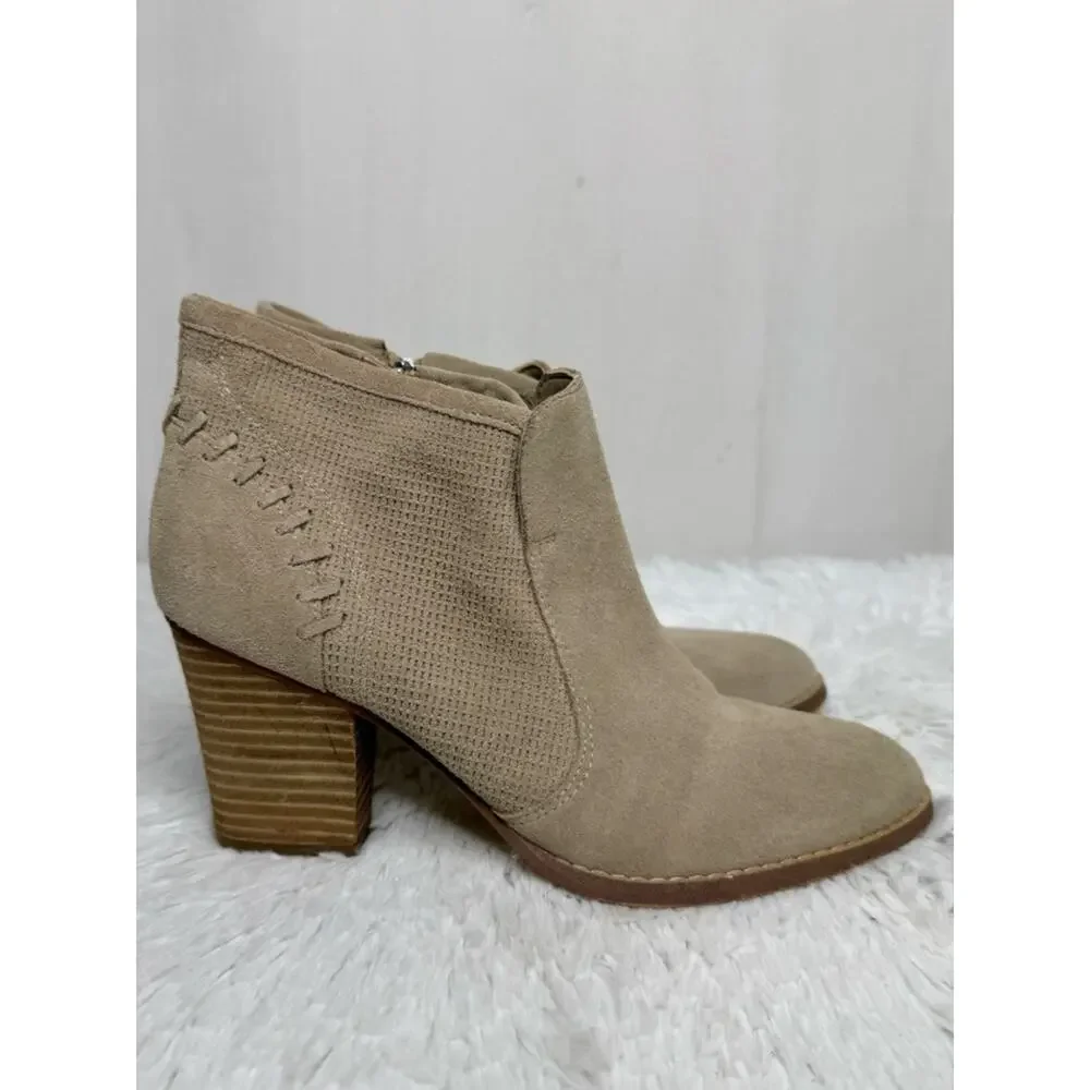 MARC FISHER / Cadis tan suede perforated heeled ankle booties / 7